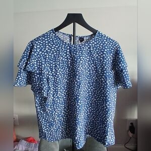 SHEIN Blue and White Patterned Top